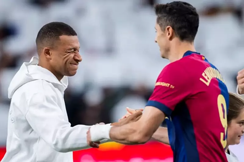 جدول ترتيب هدافي الدوري الإسباني: ليفاندوفسكي يتألق بثنائية أمام أتلتيك - يلا شوت سمارت | Yalla Shoot Smart بث مباشر اهم مباريات اليوم جدول ترتيب هدافي الدوري الإسباني: ليفاندوفسكي يتألق بثنائية أمام أتلتيك بيلباو