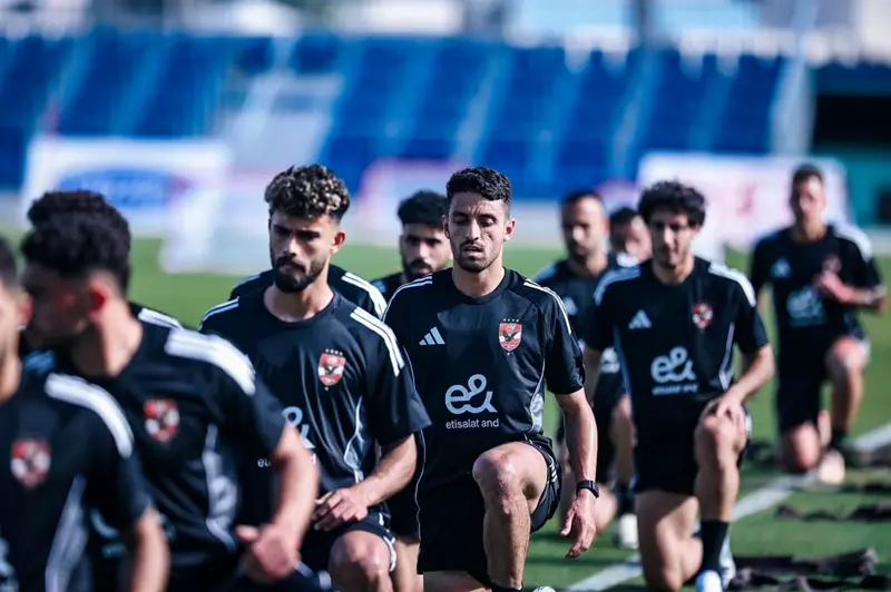 التشكيلة المرتقبة للأهلي ضد باتشوكا: تريزيجيه وحمدي فتحي يتألقان في الظهور الأول