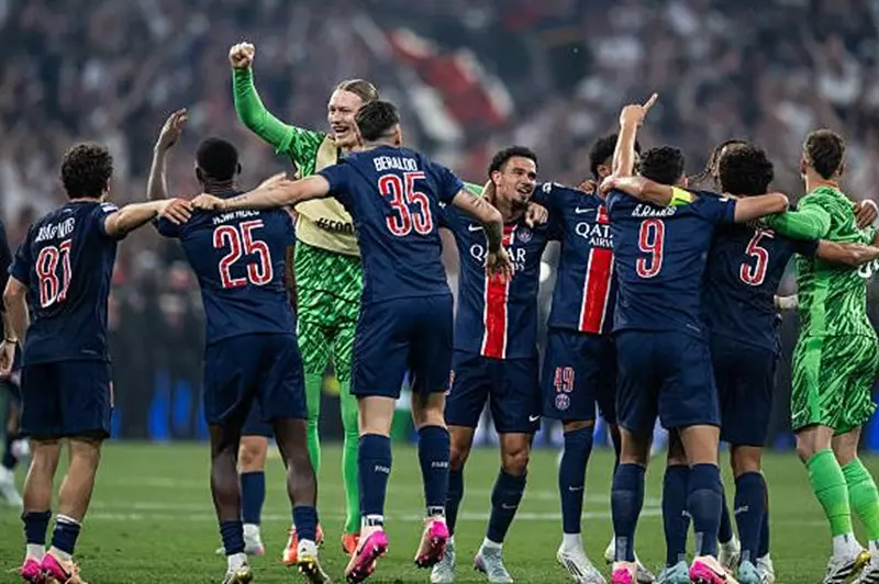 باريس سان جيرمان يضمن تأهله الثالث في الدورة الإنتركونتيننتالية 2025
