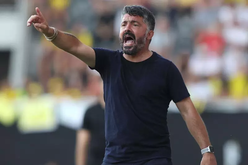 جينارو جاتوزو يتولى رسمياً قيادة المنتخب الإيطالي كمدير فني